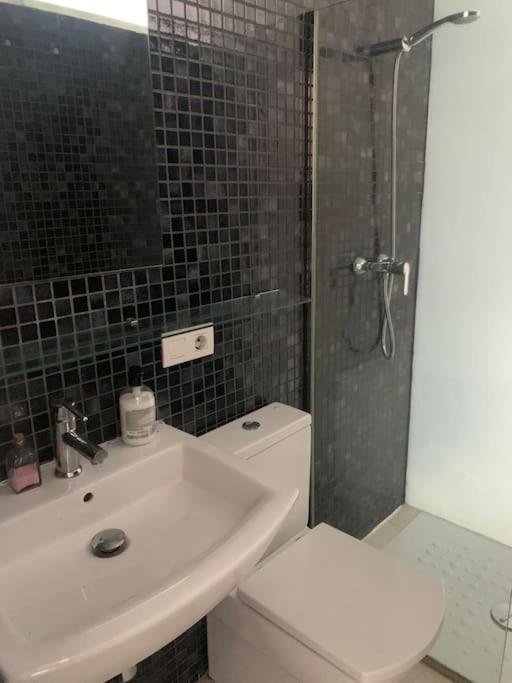 Spacious Loft / Literally At The Foot Of Alhambra Apartman Granada Kültér fotó